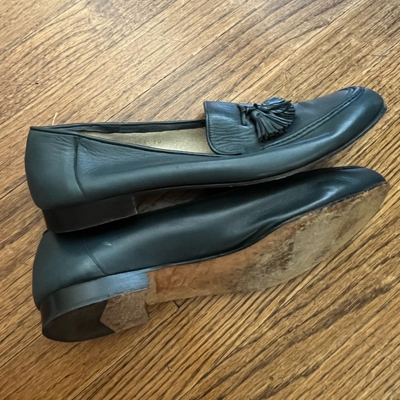 Vintage Cole Haan Tassle loafers in size 10B (run small) - Picture 5 of 8